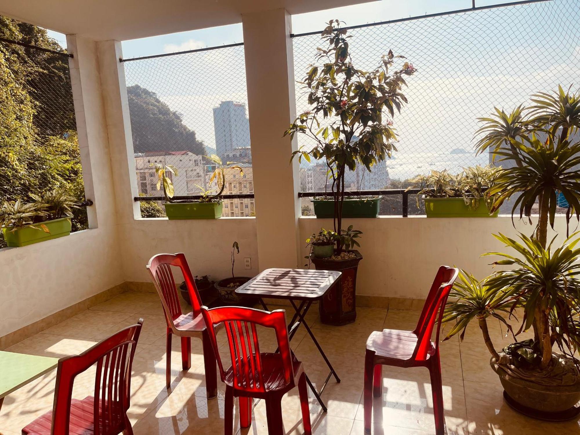Catba Sky View Hotel Dong Khe Sau Exterior foto
